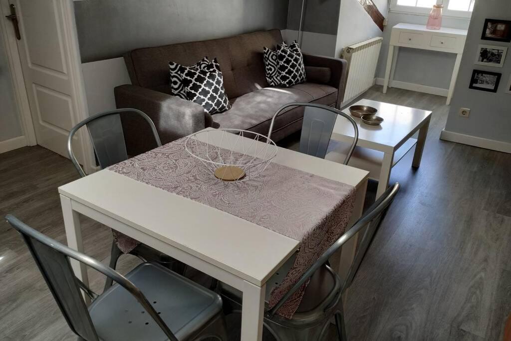 Buhardilla Con Vistas A La Catedral Apartment Burgo Екстериор снимка